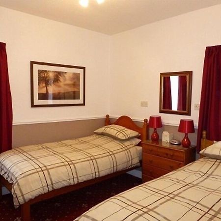 The Meltham Guest House Скарборо Экстерьер фото