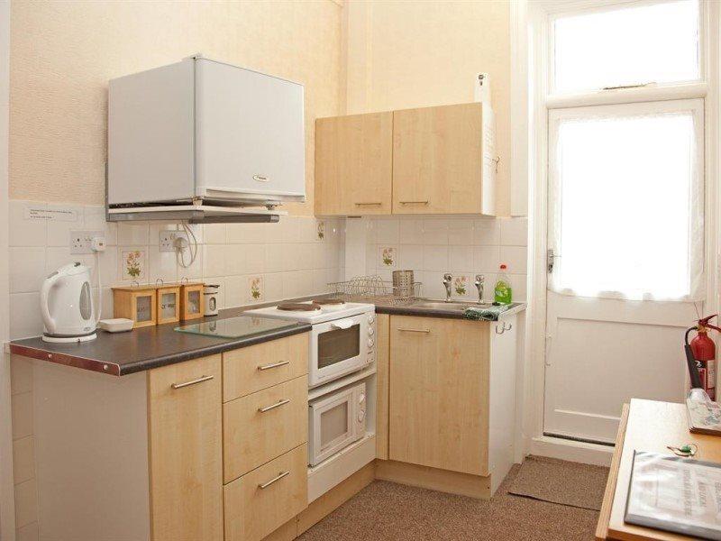 The Meltham Guest House Скарборо Экстерьер фото