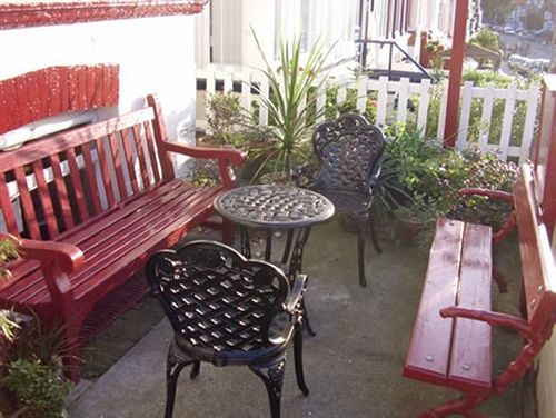 The Meltham Guest House Скарборо Экстерьер фото